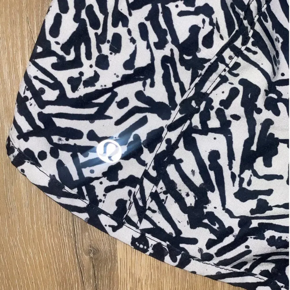 Lululemon Tracker Short III *4-way Stretch